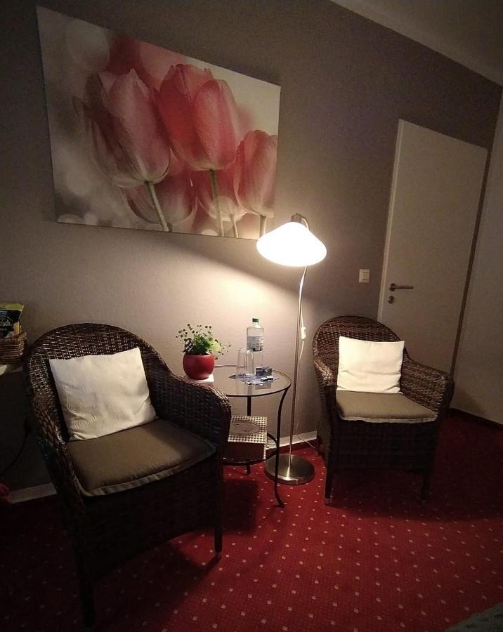 Hotel Garni Am Eckernweg Celle Buitenkant foto